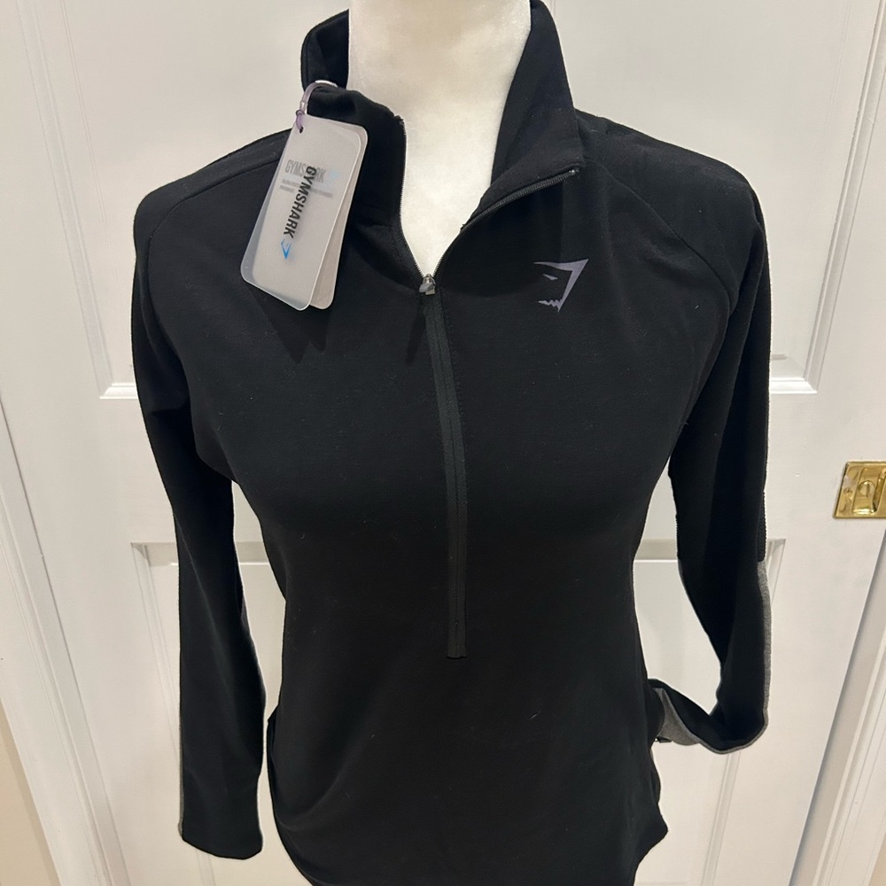 NWT Gymshark Impilse Pullover-Black/Charcoal Mari Medium